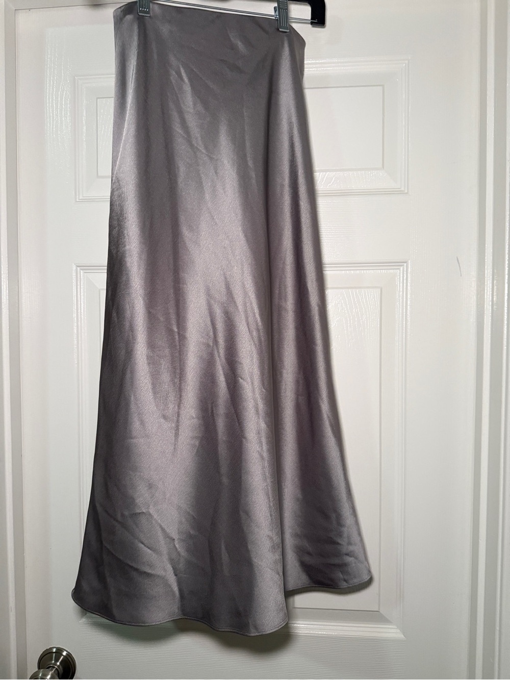 Alice + Olivia Dark Silver Maeve Midi Length Slip Skirt Sz 2